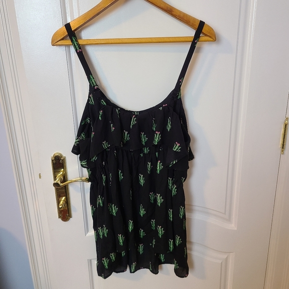 Torrid Black Cactus Print Chiffon Tank Top Size 0 - Picture 9 of 11